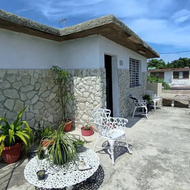 House with 3 bedrooms for rent in Habana del Este, La Habana