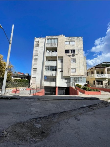 Apartment with 2 bedrooms for sale in Nuevo Vedado, Plaza de la Revolución, La Habana