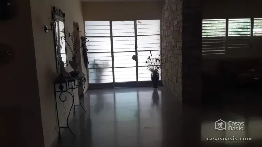 Casa de 5 habitaciones en venta en Miramar, Playa, La Habana