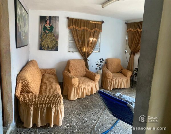 Biplanta de 5 habitaciones en venta en Cojímar, Habana del Este, La Habana - 2