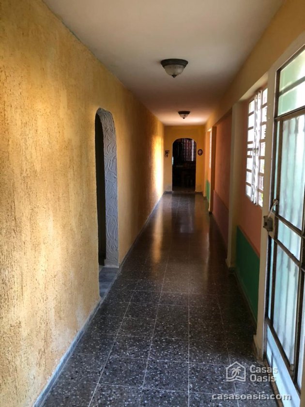 Casa Independiente de 4 habitaciones en venta en Santos Suárez, Diez de Octubre, La Habana