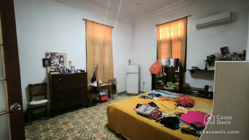 Casa Independiente de 5 habitaciones en venta en Miramar, Playa, La Habana