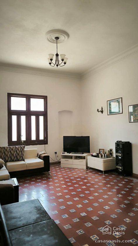 Casa Independiente de 5 habitaciones en venta en Miramar, Playa, La Habana