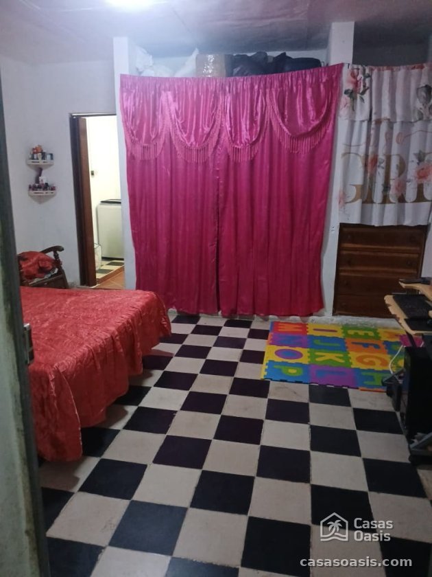 Casa de Campo de 4 habitaciones en venta en San José de las Lajas, Mayabeque