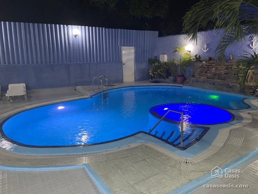 Casa de 4 habitaciones en venta en Guanabo, Habana del Este, La Habana