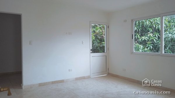 Casa de 3 habitaciones en venta en Cojímar, Habana del Este, La Habana - 12