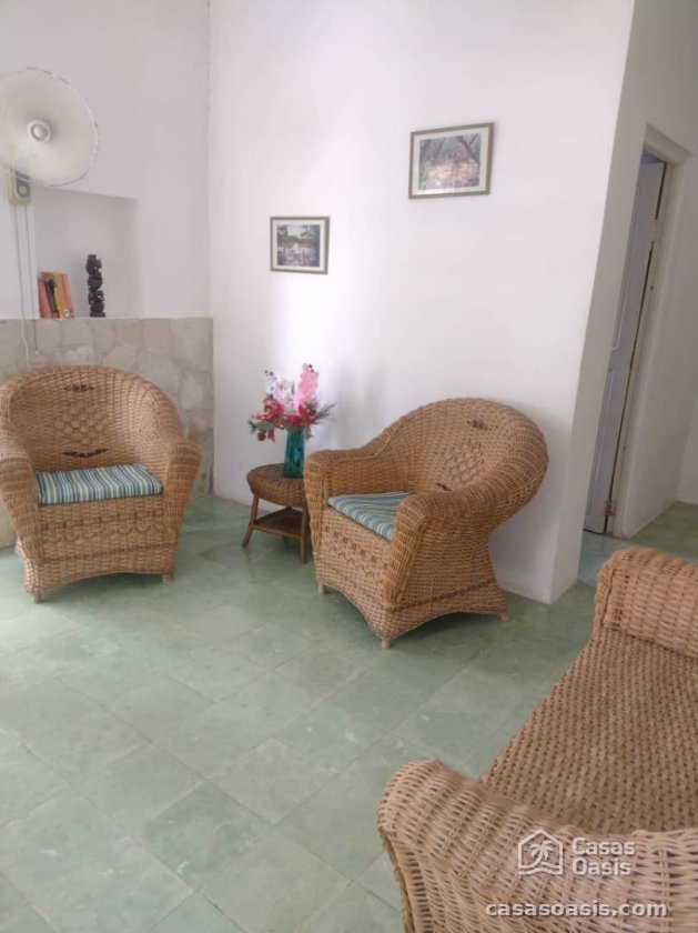 Casa de 5 habitaciones en venta en Guanabo, Habana del Este, La Habana