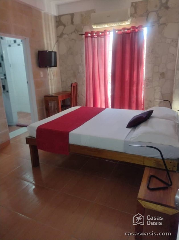 Casa de 5 habitaciones en venta en Guanabo, Habana del Este, La Habana