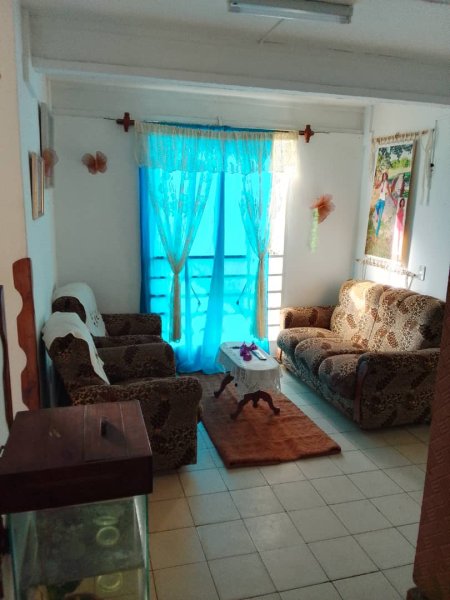 Casa Independiente de 4 habitaciones en venta en Nazareno, Boyeros, La Habana - 2