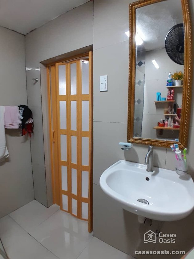Casa de 2 habitaciones en venta en Lawton, Diez de Octubre, La Habana