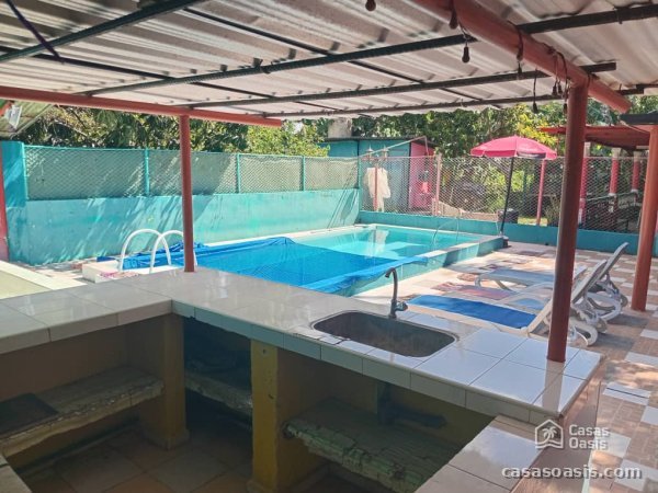 Casa de Campo de 5 habitaciones en venta en Boyeros, La Habana