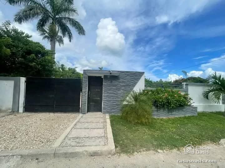 House with 4 bedrooms for sale in Guanabo, Habana del Este, La Habana