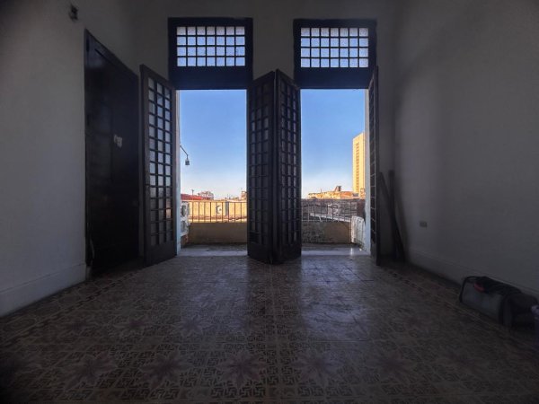 Apartment with 3 bedrooms for exchange in Centro Habana, La Habana - 2