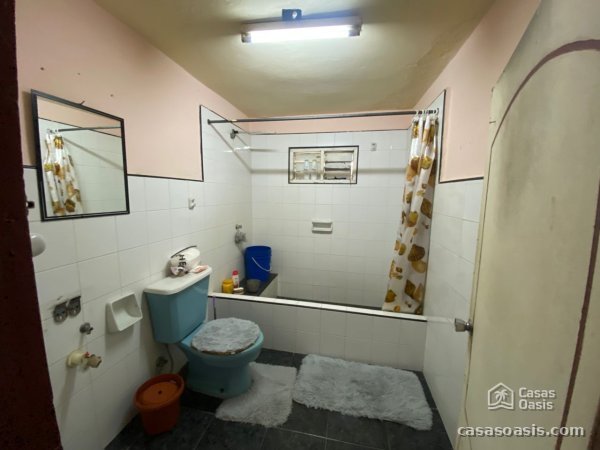 House with 4 bedrooms for sale in Las Tunas - 10