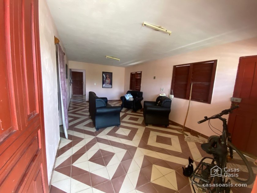 House with 4 bedrooms for sale in Las Tunas