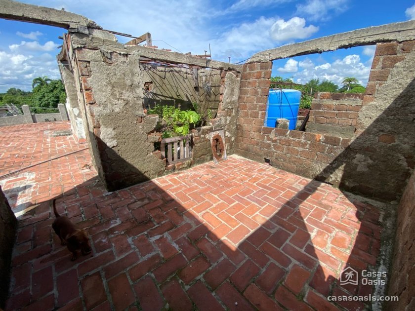 House with 4 bedrooms for sale in Las Tunas
