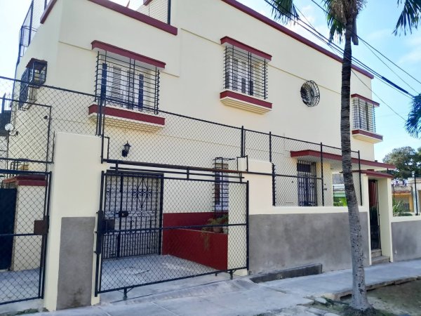 Duplex with 5 bedrooms for exchange in Miramar, Playa, La Habana - 19