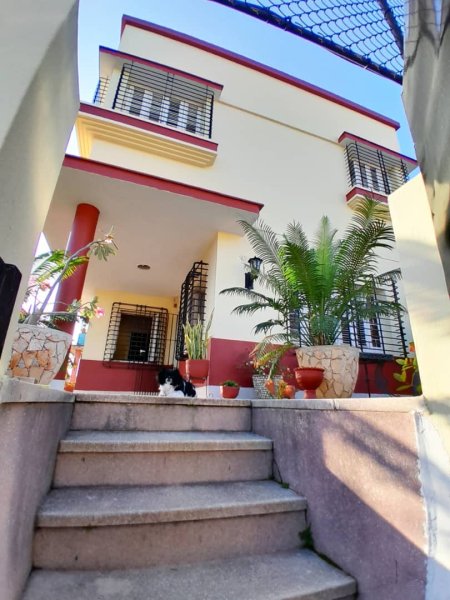 Duplex with 5 bedrooms for exchange in Miramar, Playa, La Habana - 5
