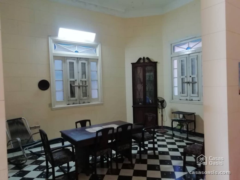 Casa de 5 habitaciones en venta en Diez de Octubre, La Habana