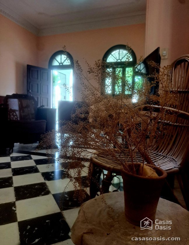 Casa Independiente de 4 habitaciones en venta en Marianao, La Habana