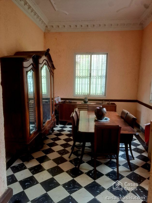 Casa Independiente de 4 habitaciones en venta en Marianao, La Habana