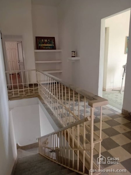 Casa Colonial de 6 habitaciones en venta en Playa, La Habana - 2