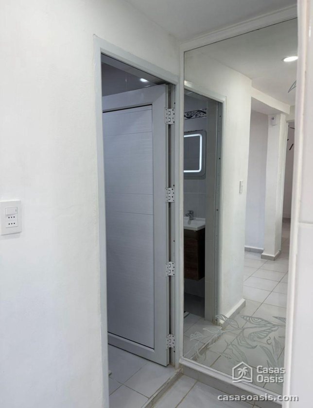Apartment with 4 bedrooms for sale in Centro Habana, La Habana