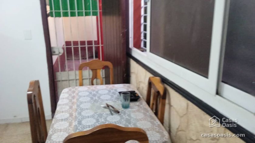 Casa de 5 habitaciones en venta en La Lisa, La Habana