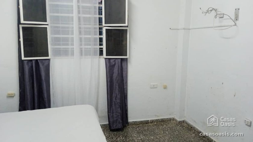 Casa de 5 habitaciones en venta en La Lisa, La Habana