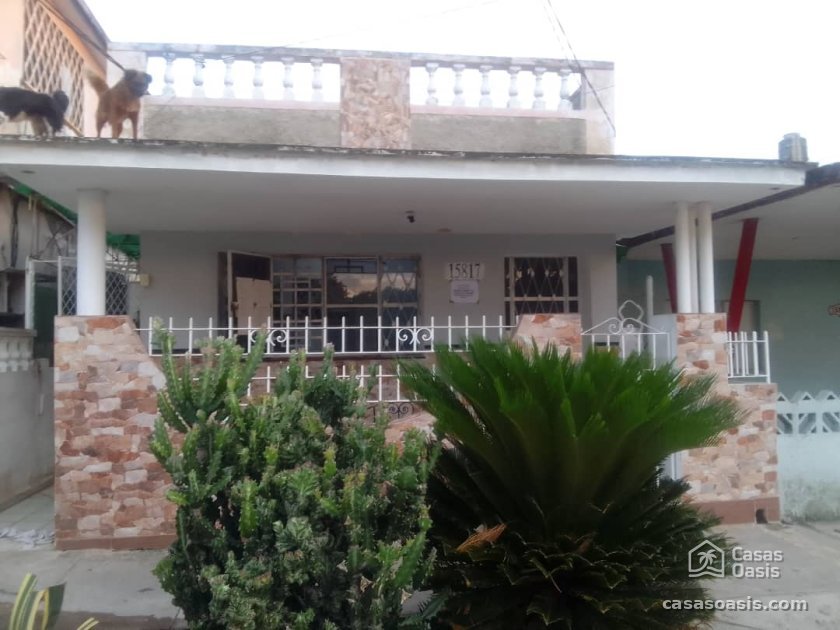 Casa de 5 habitaciones en venta en La Lisa, La Habana