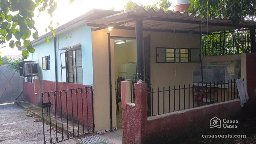Casa de 5 habitaciones en venta en La Lisa, La Habana