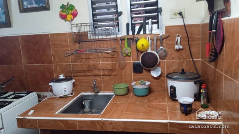 Casa de 5 habitaciones en venta en La Lisa, La Habana