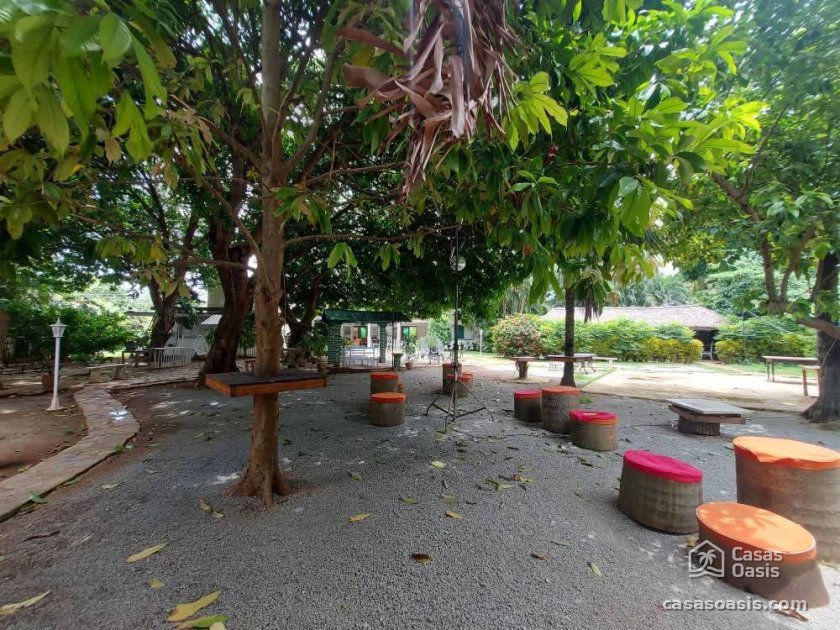 Casa de Campo de 4 habitaciones en venta en La Lisa, La Habana