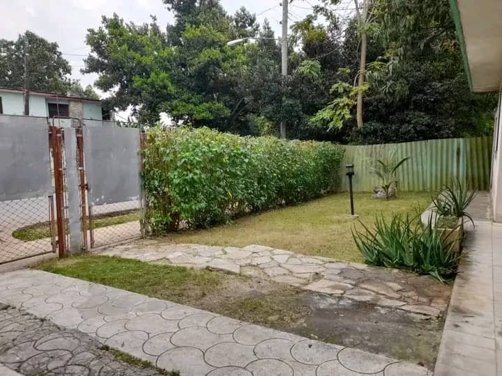 Casa de 4 habitaciones en venta en Fontanar, Boyeros, La Habana