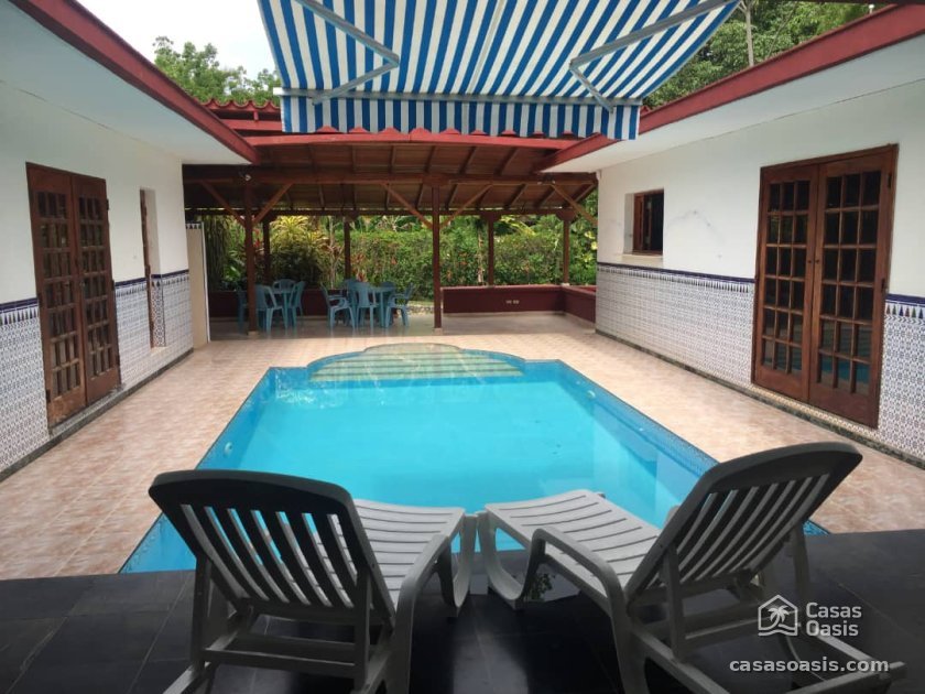 Casa de 4 habitaciones en venta en Mulgoba, Boyeros, La Habana