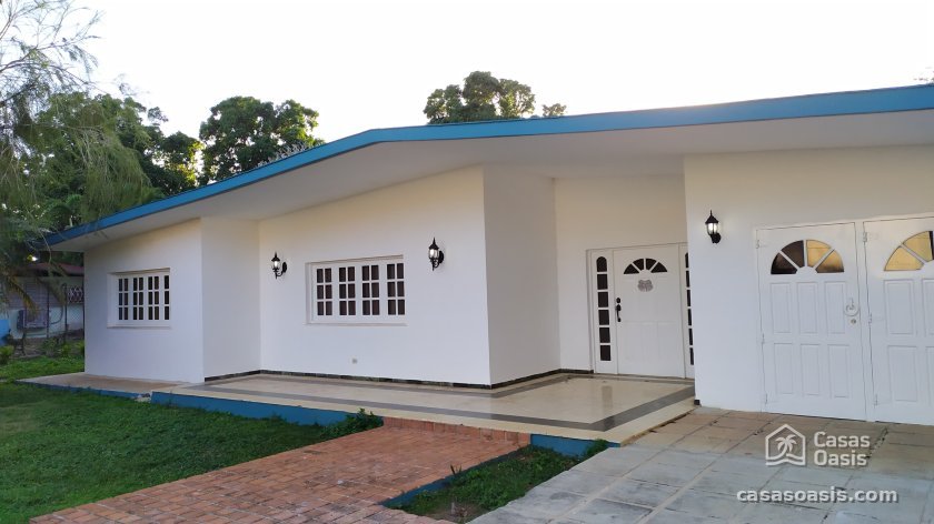 Casa de 4 habitaciones en venta en Mulgoba, Boyeros, La Habana