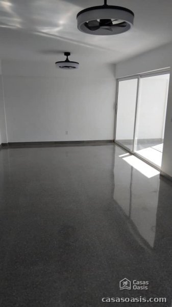 Casa de 3 habitaciones en venta en Colón - Nuevo Vedado, Plaza de la Revolución, La Habana - 2