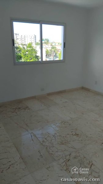 Casa de 3 habitaciones en venta en Colón - Nuevo Vedado, Plaza de la Revolución, La Habana - 3