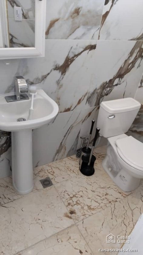 Casa de 3 habitaciones en venta en Colón - Nuevo Vedado, Plaza de la Revolución, La Habana