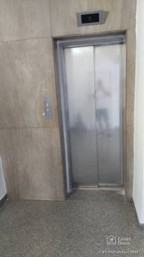 Casa de 3 habitaciones en venta en Colón - Nuevo Vedado, Plaza de la Revolución, La Habana