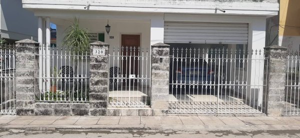 Casa de 3 habitaciones en venta en Jaimanitas, Playa, La Habana - 2