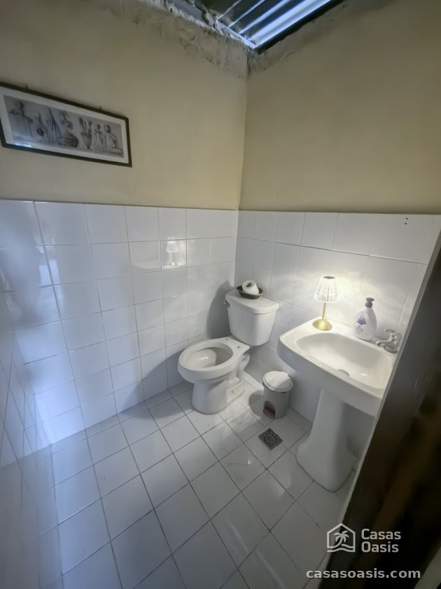 Casa Independiente de 4 habitaciones en venta en Sevillano, Diez de Octubre, La Habana