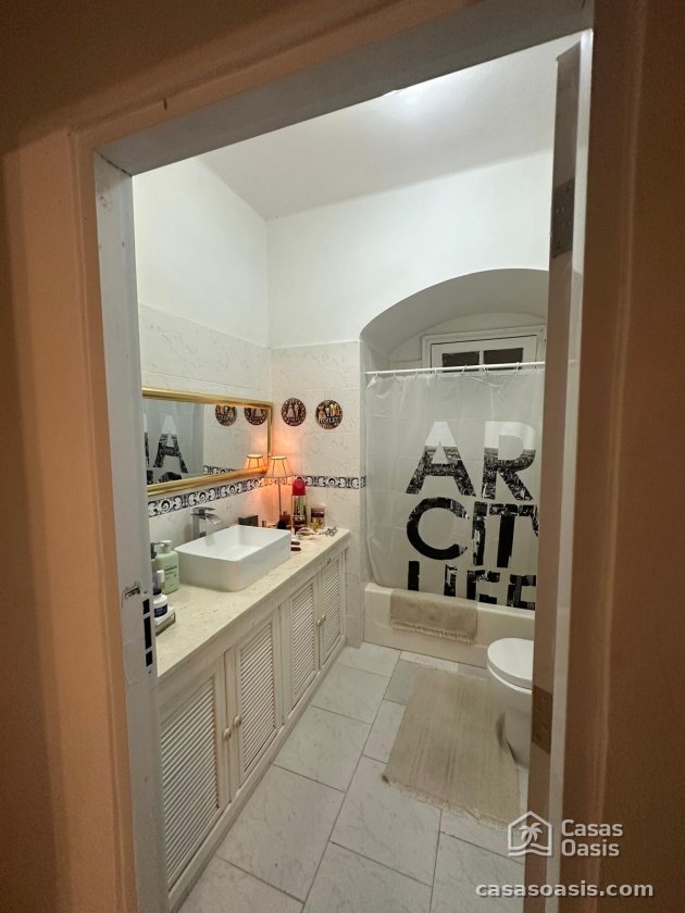 Casa Independiente de 4 habitaciones en venta en Sevillano, Diez de Octubre, La Habana