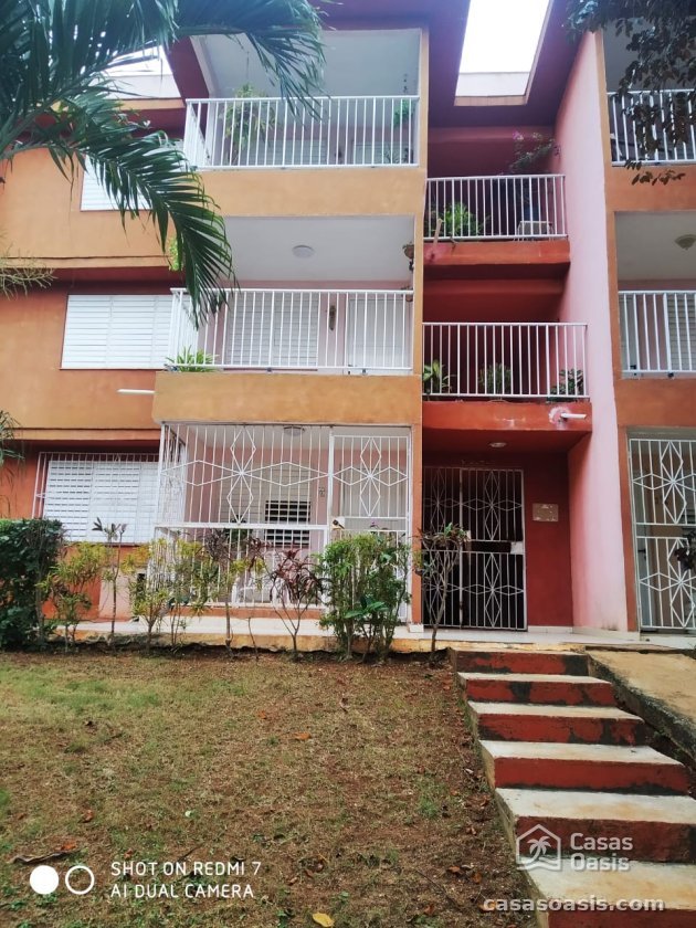Apartamento de 3 habitaciones en venta en La Lisa, La Habana