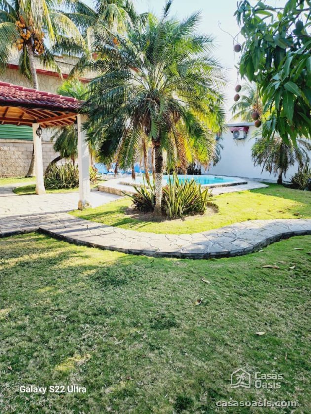 Casa de 6 habitaciones en venta en Guanabo, Habana del Este, La Habana