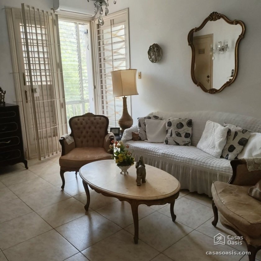 Casa de 3 habitaciones en venta en Vedado - Malecón, Plaza de la Revolución, La Habana