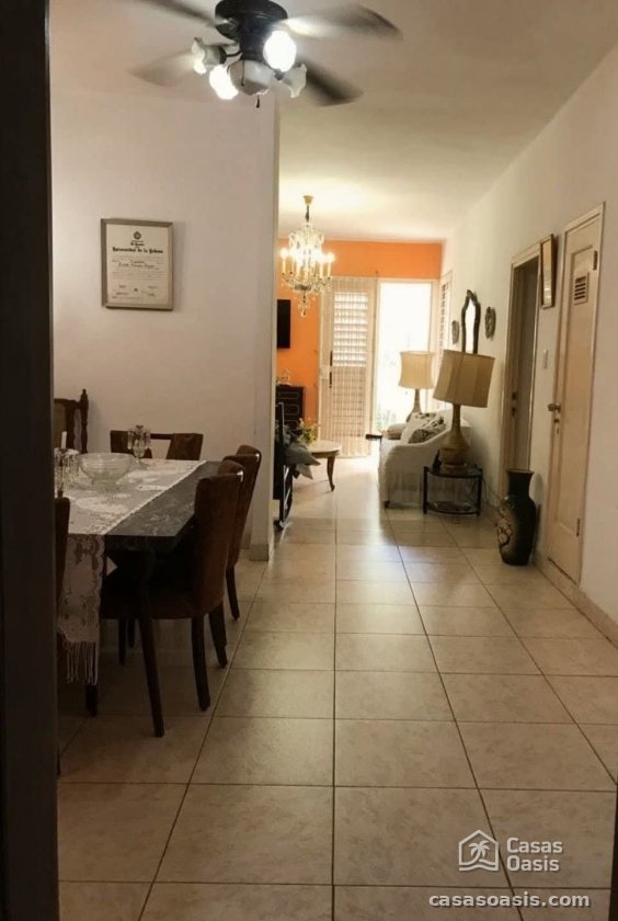Casa de 3 habitaciones en venta en Vedado - Malecón, Plaza de la Revolución, La Habana