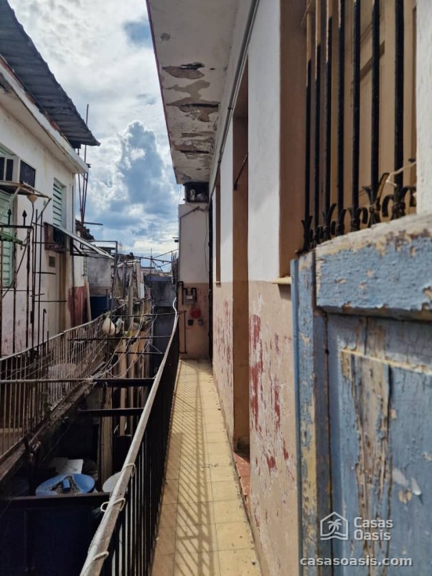 Apartment with 2 bedrooms for sale in Centro Habana, La Habana