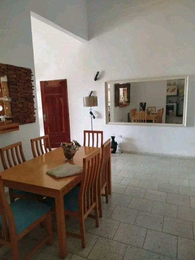 Casa Independiente de 4 habitaciones en venta en Plaza, Plaza de la Revolución, La Habana