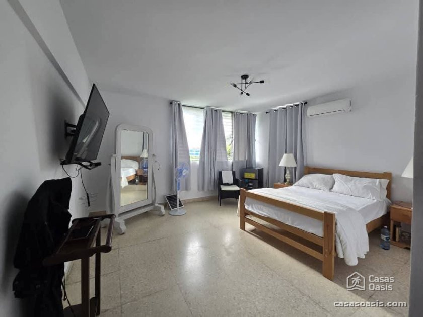 Apartamento de 5 habitaciones en venta en Miramar, Playa, La Habana